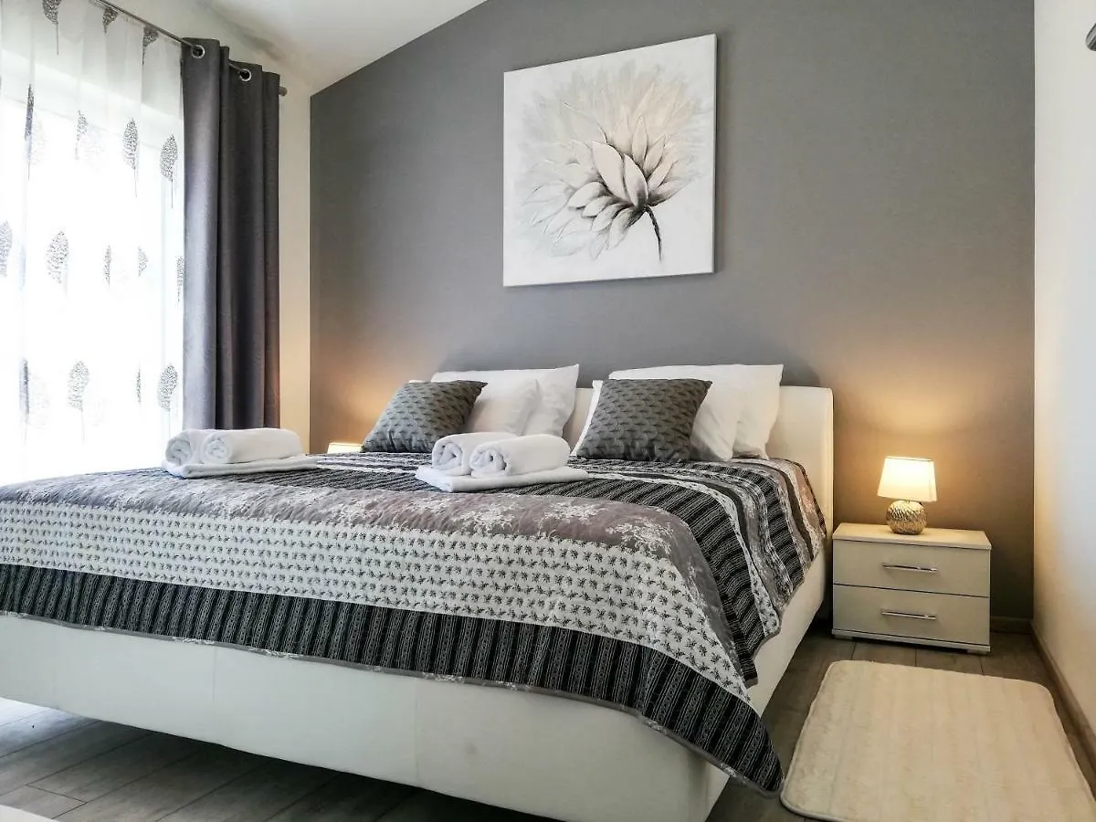 Apartment Sara Kaštela