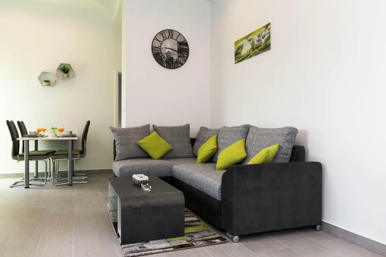 Apartment Sara Kastela Croatia